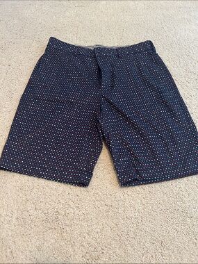 Walter Hagen Shorts with star design